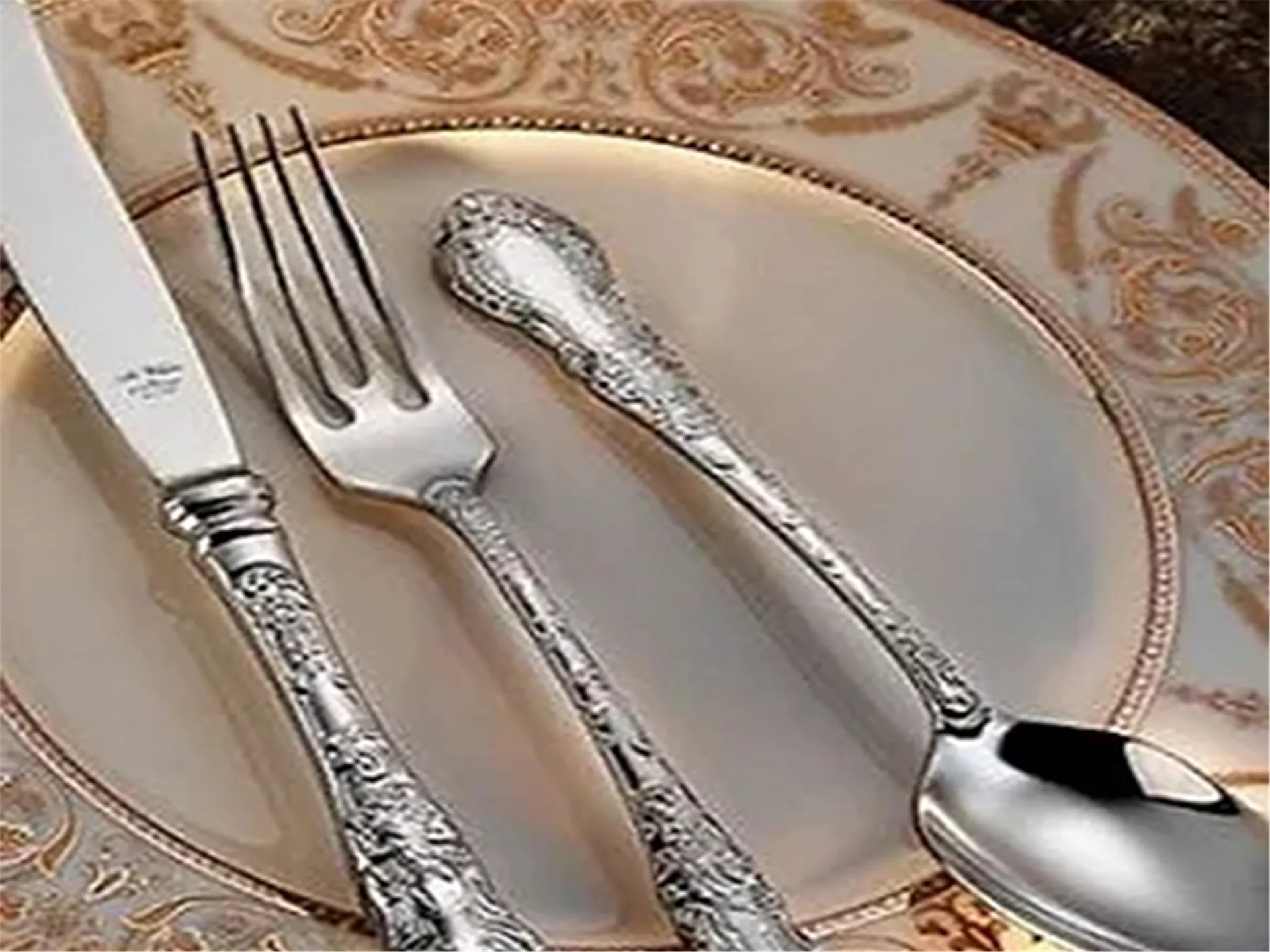Setüstü Çatal Kaşık Bıçak